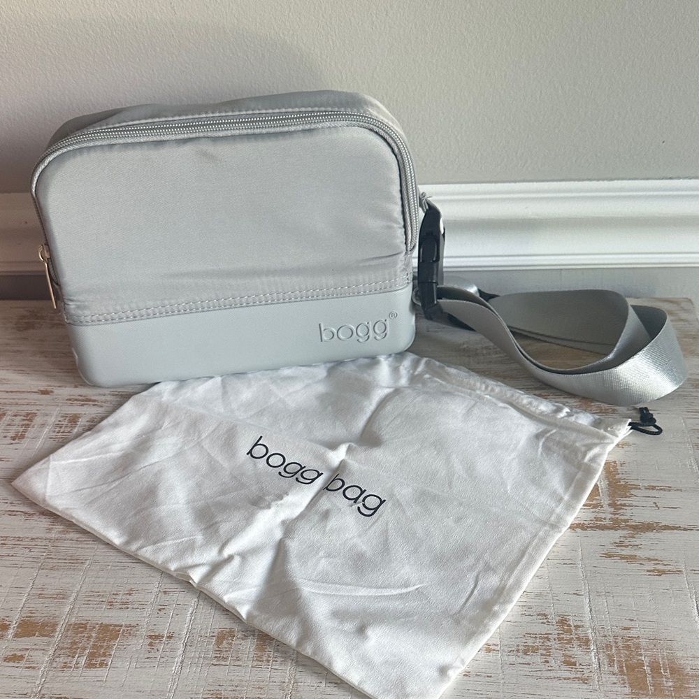NWOT BOGG Belt bag